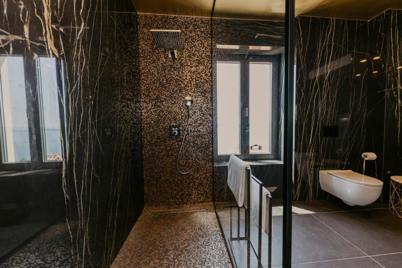 Bloomhill Escape * Trogir