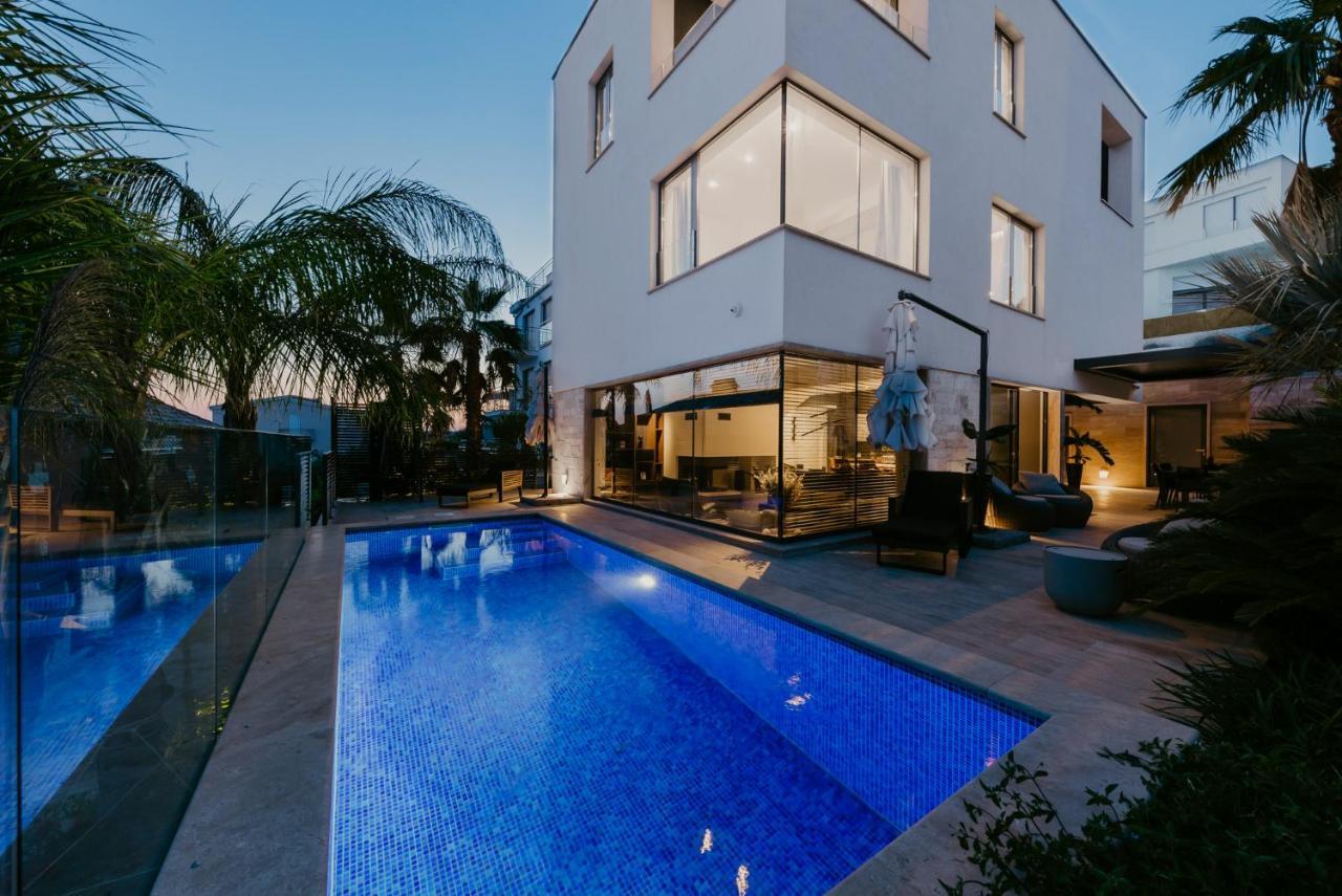 Bloomhill Escape * Trogir